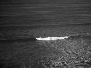 waves-ocean-vintage-noir-blanc-sea-20x15